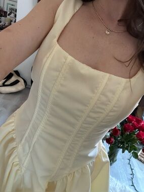 Elegant Yellow Square-Neck Corset Dress